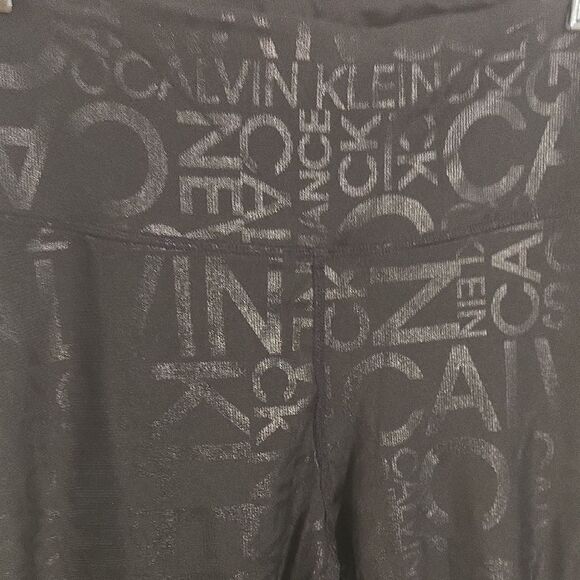 Black Graphic Print Leggings - Picture 2 of 6